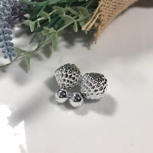 DOUBLE-SIDED EARRINGS